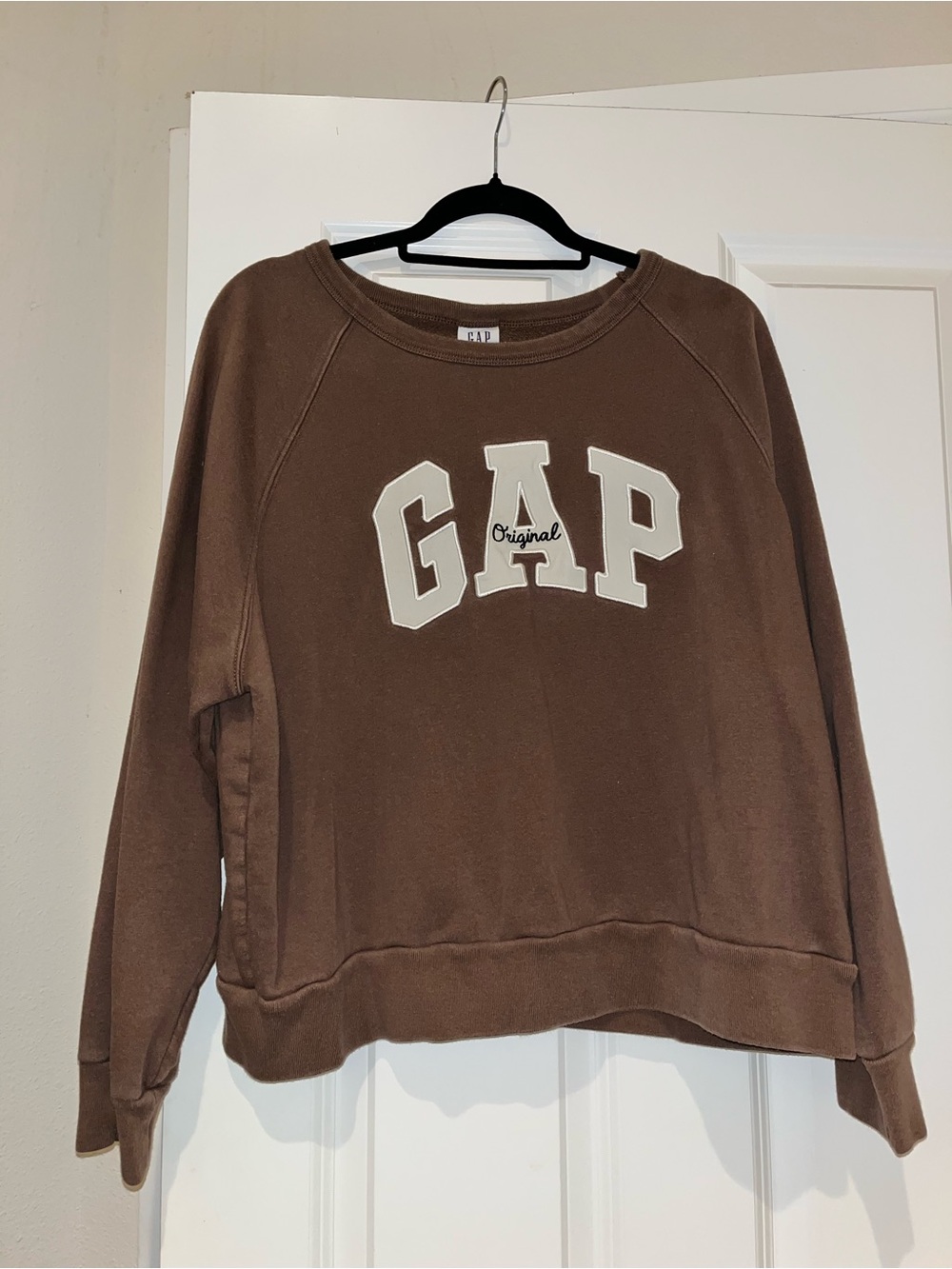 GAP Brown Crewneck Sweatshirt with White Logo Appliqué